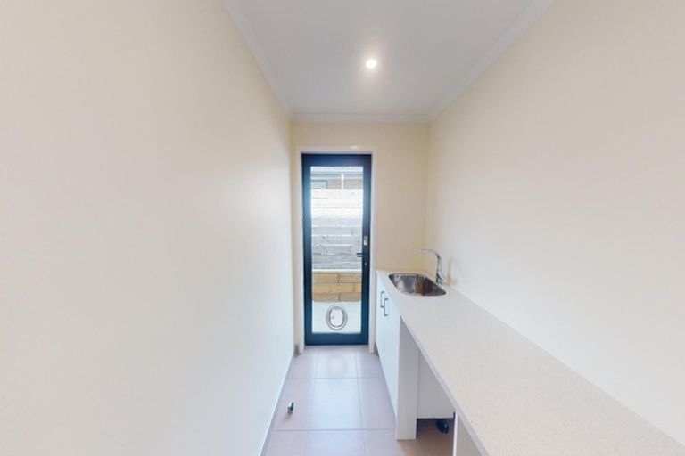 Photo of property in 30 Silicon Way, Fitzherbert, Palmerston North, 4410