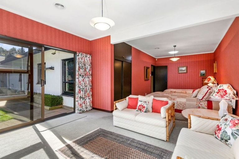 Photo of property in 6 Golf Road, Heretaunga, Upper Hutt, 5018