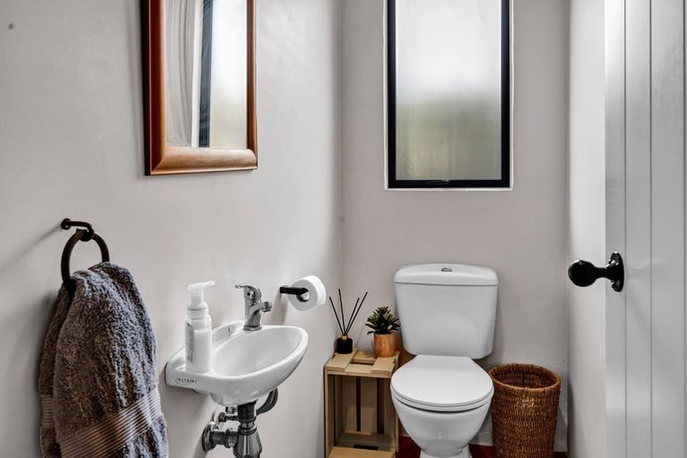 Photo of property in 35 Maire Street, Hawera, 4610