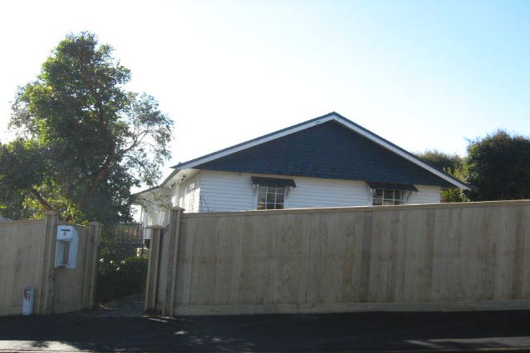 Photo of property in 3a Hackthorne Road, Cashmere, Christchurch, 8022