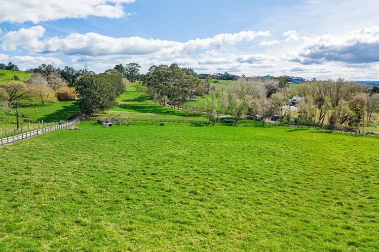 Photo of property in 1559 Dairy Flat Highway, Dairy Flat, Albany, 0794