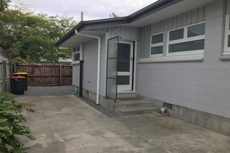 Photo of property in 2/7 Burrows Place, Ilam, Christchurch, 8041