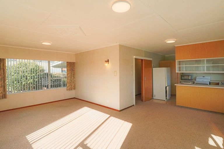 Photo of property in 30 Avenue Road, Foxton, 4814