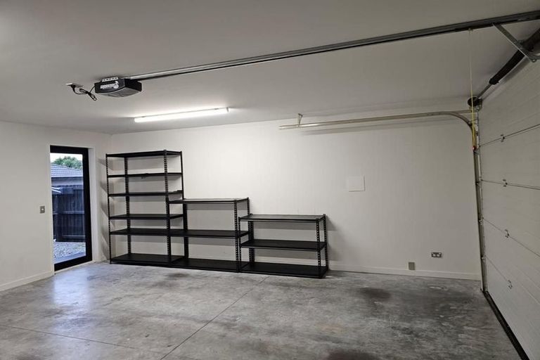 Photo of property in 4 Schofield Lane, Hornby, Christchurch, 8025