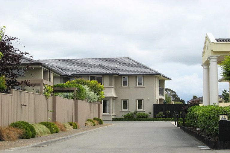 Photo of property in 27 Chateau Drive, Burnside, Christchurch, 8053