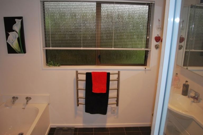 Photo of property in 55 Belvedere Avenue, Waikanae, 5036