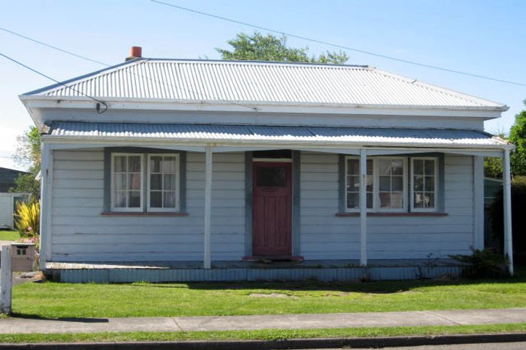Photo of property in 16 Tay Street, Whanganui, 4500