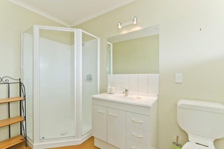 Photo of property in 18 Fidelis Avenue, Snells Beach, 0920