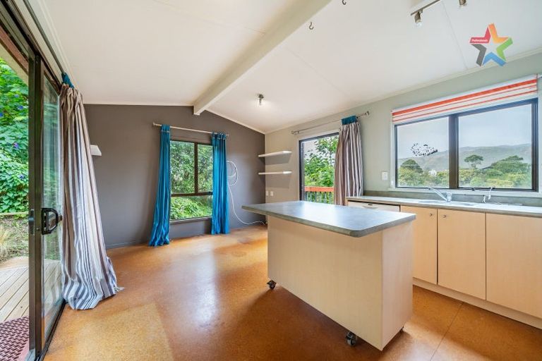 Photo of property in 18 Forest Road, Raumati South, Paraparaumu, 5032