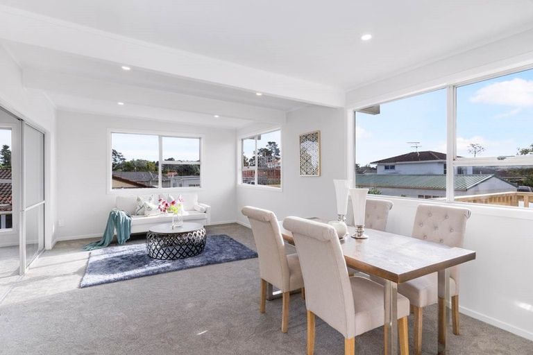 Photo of property in 35 Reelick Avenue, Pakuranga Heights, Auckland, 2010