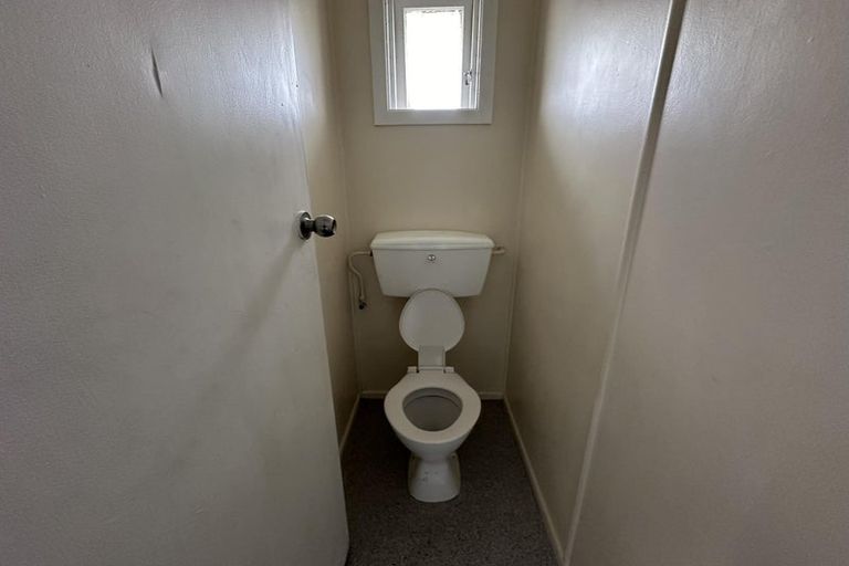 Photo of property in 27 Freyberg Street, Levin, 5510