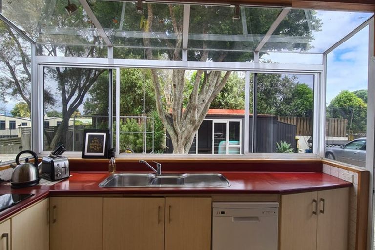 Photo of property in 20 Fairway Avenue, Mount Maunganui, 3116
