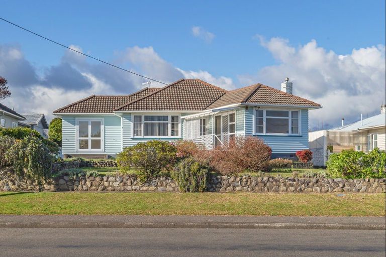 Photo of property in 196 Cambridge Street, Levin, 5510