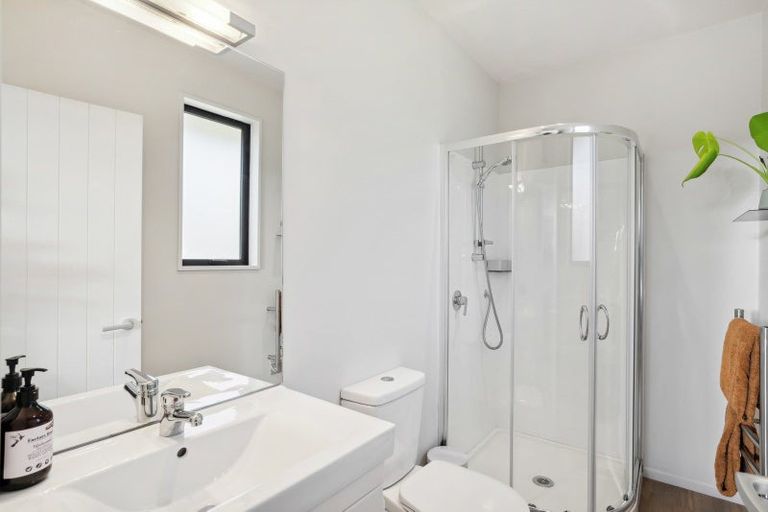 Photo of property in 12 Warbler Lane, Albert Town, Wanaka, 9305