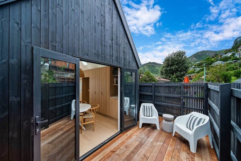Photo of property in 7 Reserve Terrace, Lyttelton, 8082