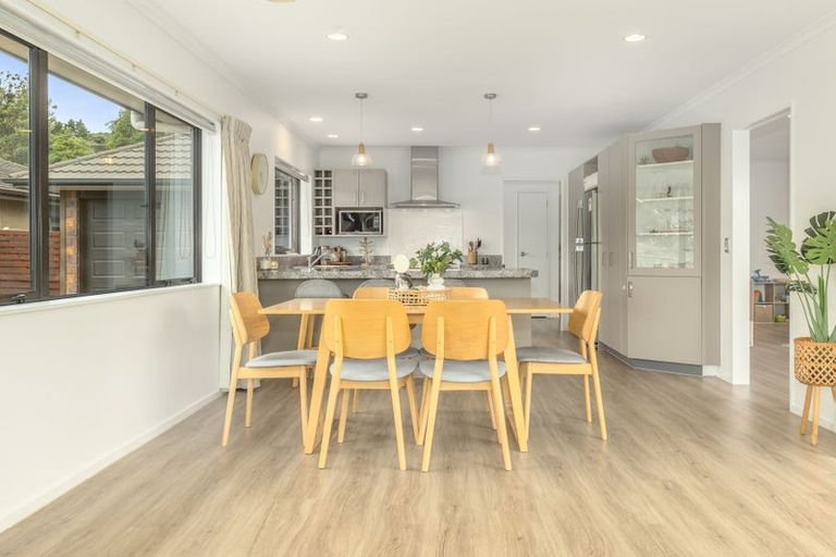 Photo of property in 22 Bluewater Place, Paraparaumu, 5032