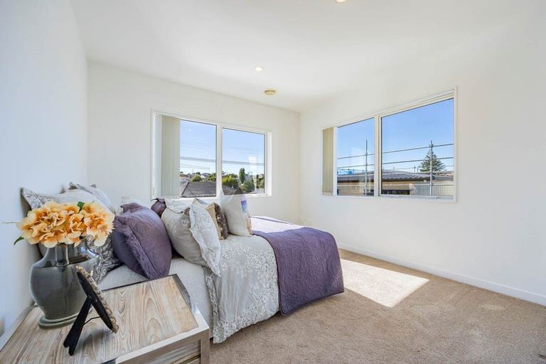 Photo of property in 6 Meadowvale Avenue, Forrest Hill, Auckland, 0620