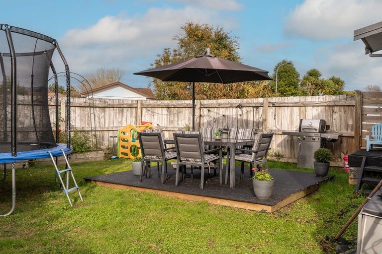 Photo of property in 12 Kentucky Crescent, Nawton, Hamilton, 3200