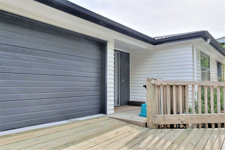 Photo of property in 8a Homebush Road, Khandallah, Wellington, 6035