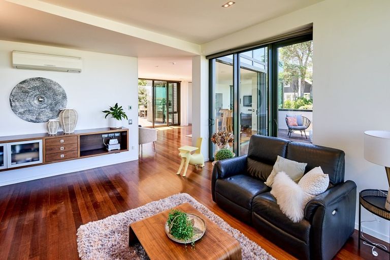 Photo of property in 24d Mandalay Terrace, Khandallah, Wellington, 6035