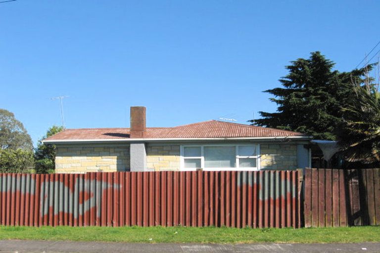 Photo of property in 64 Cargill Street, Papakura, 2110