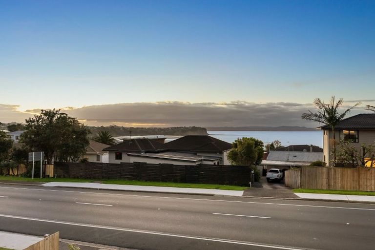 Photo of property in 935a Whangaparaoa Road, Manly, Whangaparaoa, 0930