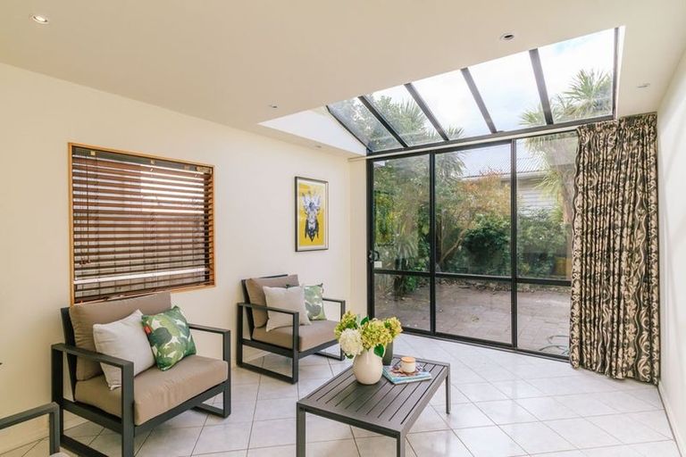 Photo of property in 243 The Esplanade, Petone, Lower Hutt, 5012