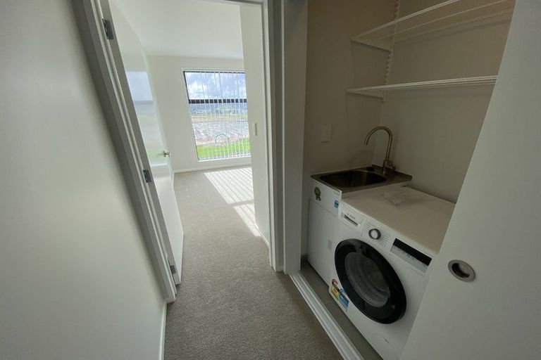 Photo of property in 15a Colin Chester Drive, Silverdale, 0932