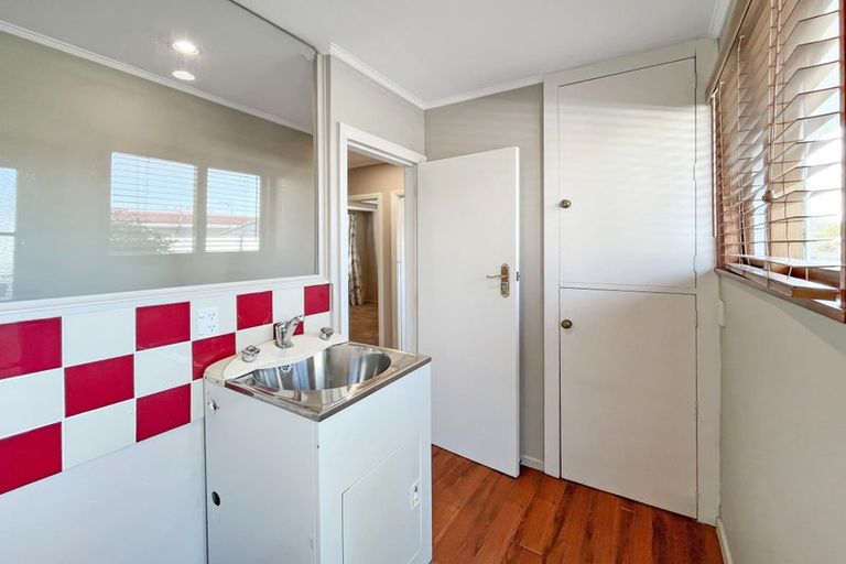 Photo of property in 3 Cottonwood Street, Parklands, Christchurch, 8083