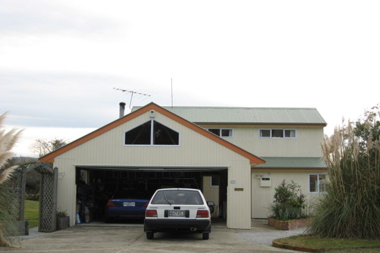 Photo of property in 17 Stewart Street, Waikouaiti, 9510