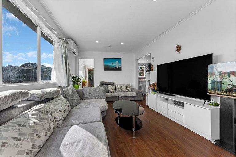 Photo of property in 1 Marybeth Place, Rosehill, Papakura, 2113