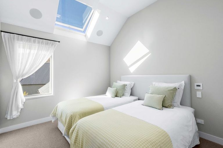 Photo of property in 15 Ayrburn Ridge, Arrowtown, Queenstown, 9371