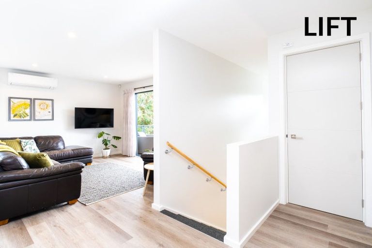 Photo of property in 10 Awarua Crescent, Havelock North, 4130