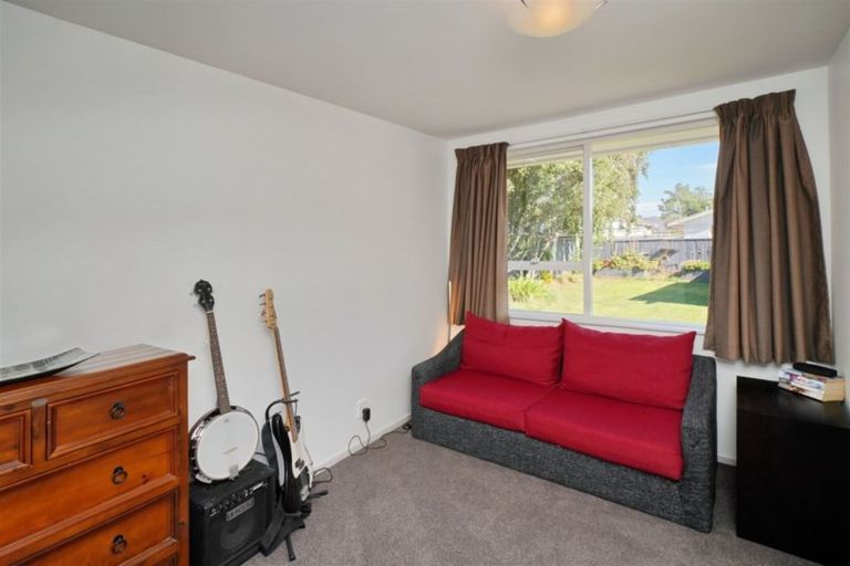 Photo of property in 52 Inwoods Road, Parklands, Christchurch, 8083