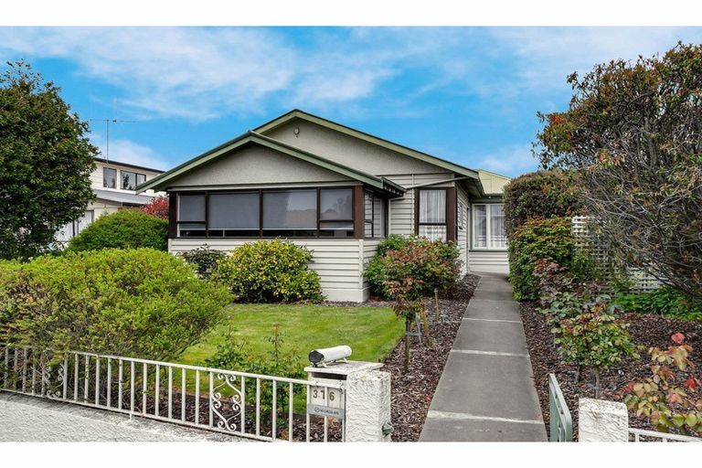Photo of property in 376 Church Street, West End, Timaru, 7910