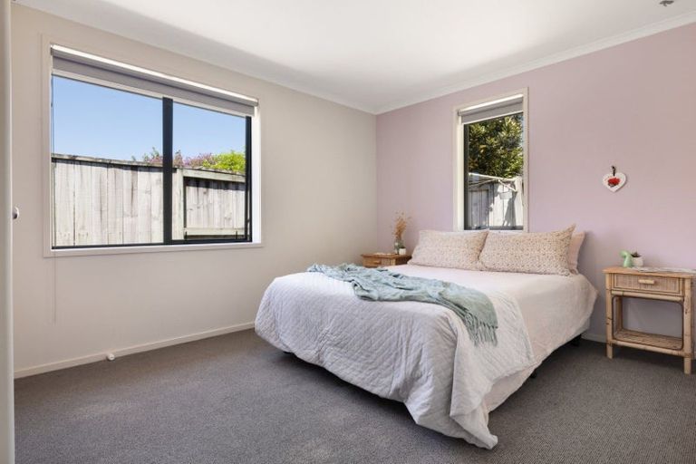 Photo of property in 102 Doncaster Drive, Papamoa Beach, Papamoa, 3118