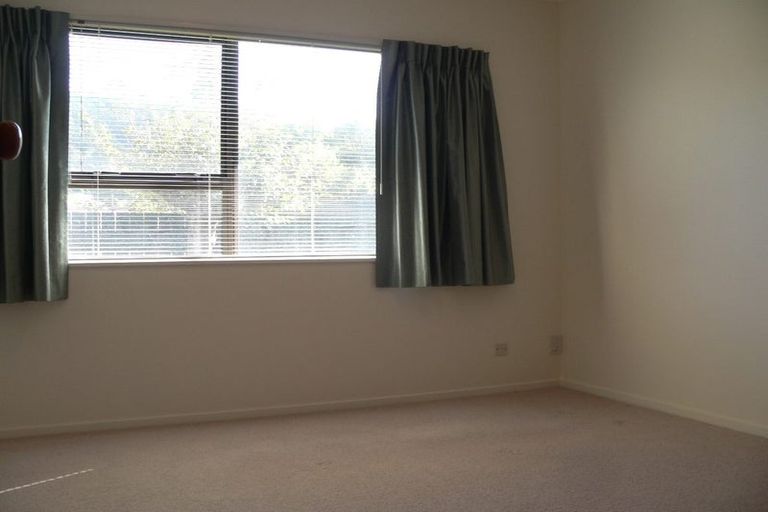 Photo of property in 33a Hinau Street, Tawa, Wellington, 5028