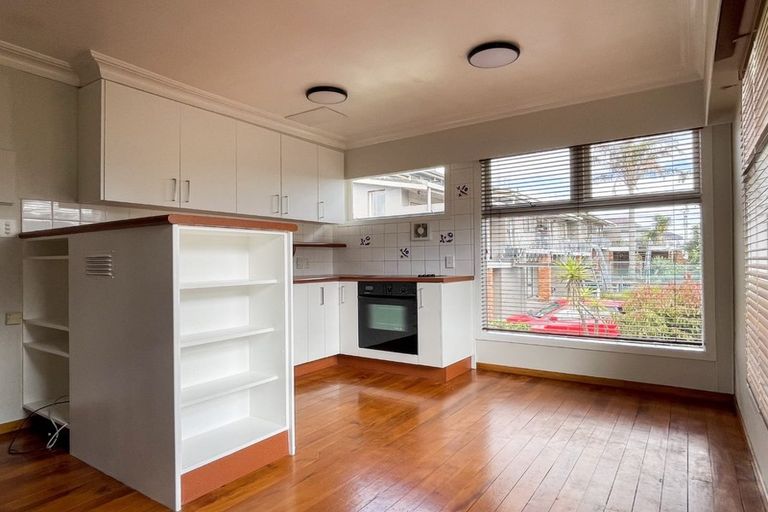 Photo of property in 12/2 Westwood Terrace, Saint Marys Bay, Auckland, 1011