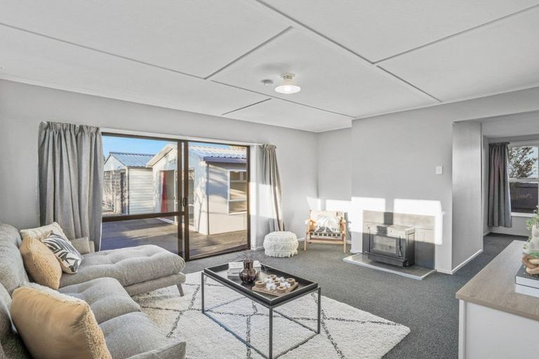 Photo of property in 3 Cheriton Street, Aranui, Christchurch, 8061