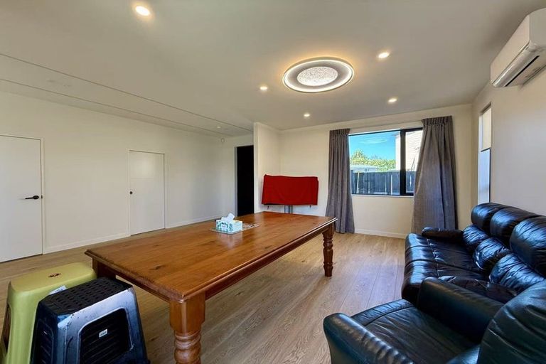 Photo of property in 28d Kereru Street, Henderson, Auckland, 0612