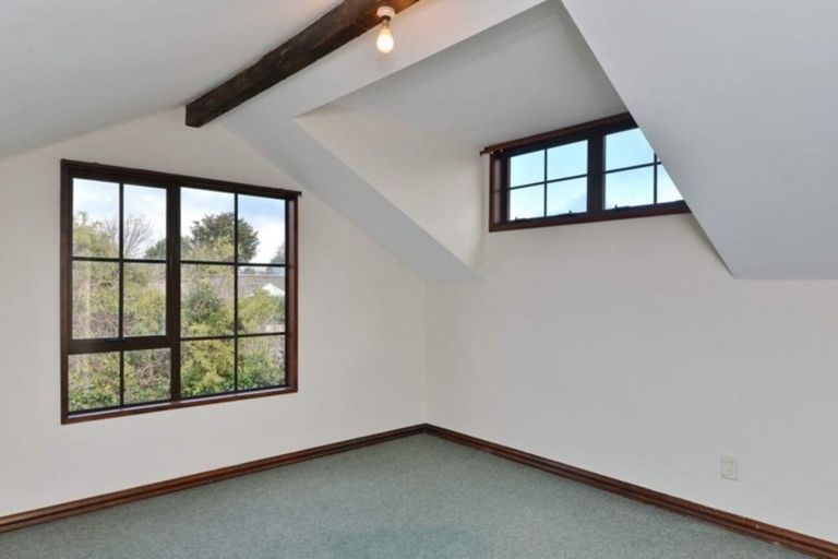 Photo of property in 2/5 Highgate Avenue, Merivale, Christchurch, 8014