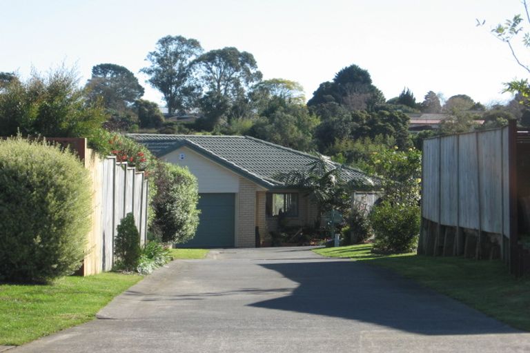 Photo of property in 48 Sandwick Drive, Weymouth, Auckland, 2103