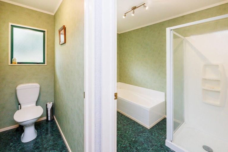 Photo of property in 19 Logan Way, Kelvin Grove, Palmerston North, 4414