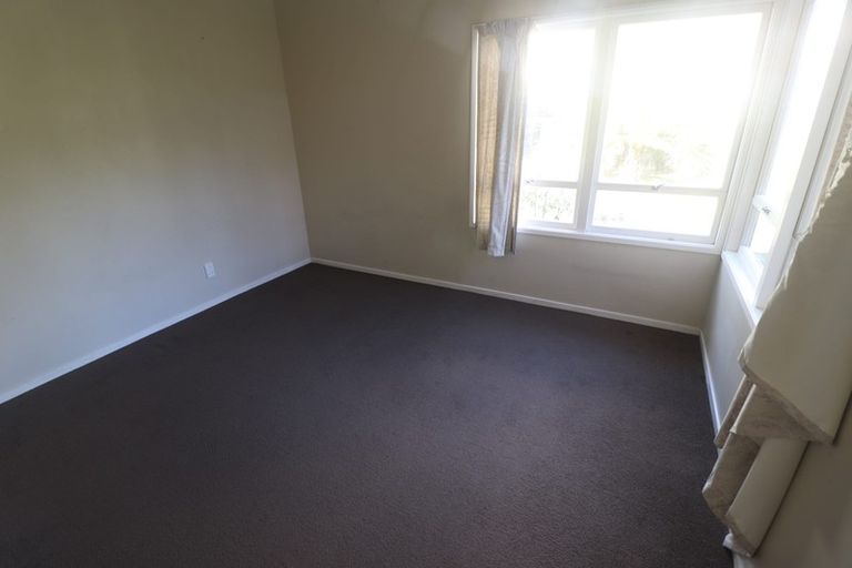 Photo of property in 4 Teviot Place, Totara Vale, Auckland, 0629