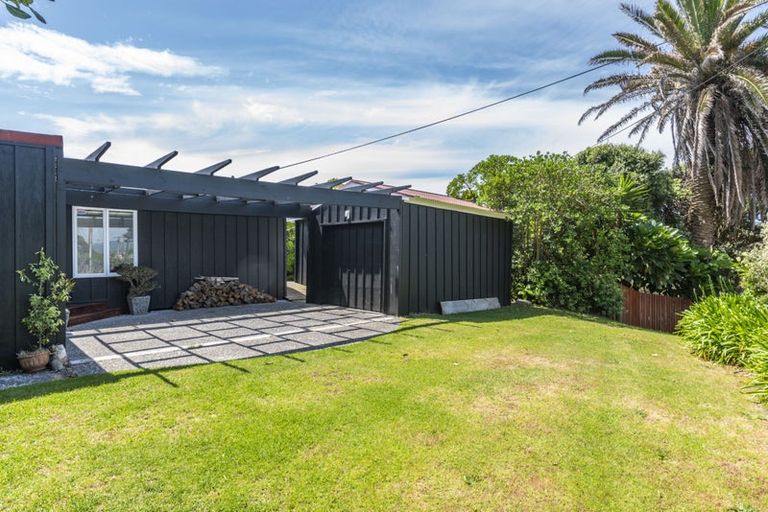 Photo of property in 23 Rodney Avenue, Te Horo Beach, Otaki, 5581
