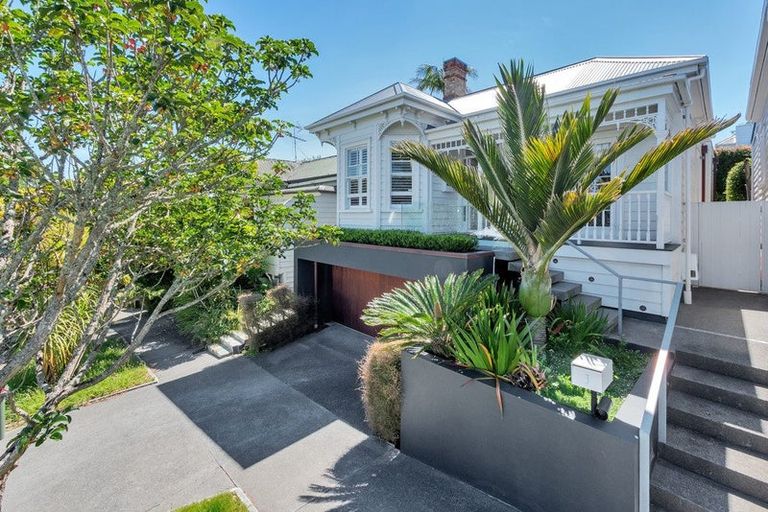 Photo of property in 3 Alberon Place, Parnell, Auckland, 1052