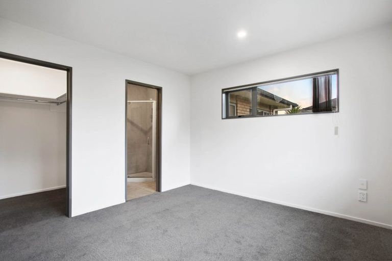 Photo of property in 8 Vino Cina Heights, Ranui, Auckland, 0612