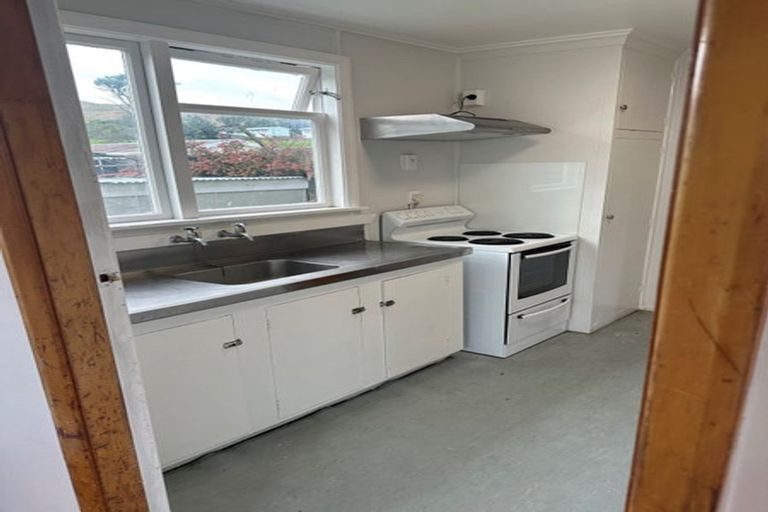 Photo of property in 160-162 Warspite Avenue, Waitangirua, Porirua, 5024