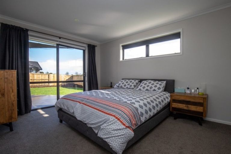 Photo of property in 12 Costello Drive, Ngatea, 3503