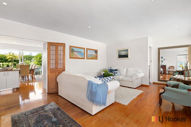 Photo of property in 1 Queen Street, Waihi Beach, 3611